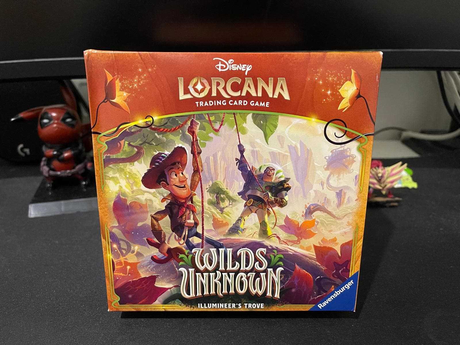 ביקורת מוצר: Disney Lorcana Wilds Unknown Illumineer's Trove